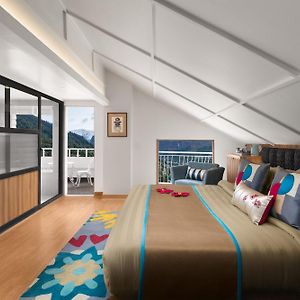 Luxury King Room